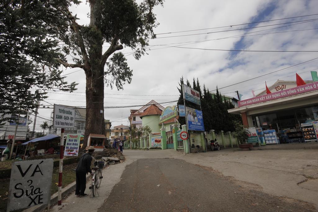 Binh Yen Hotel Да Лат Екстериор снимка