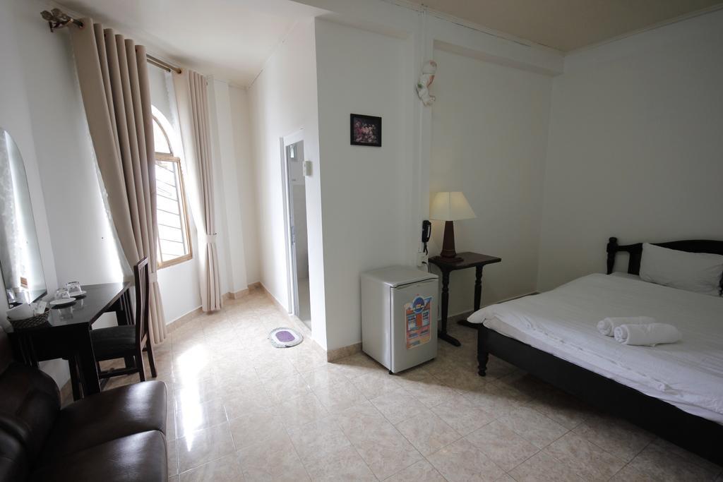 Binh Yen Hotel Да Лат Екстериор снимка