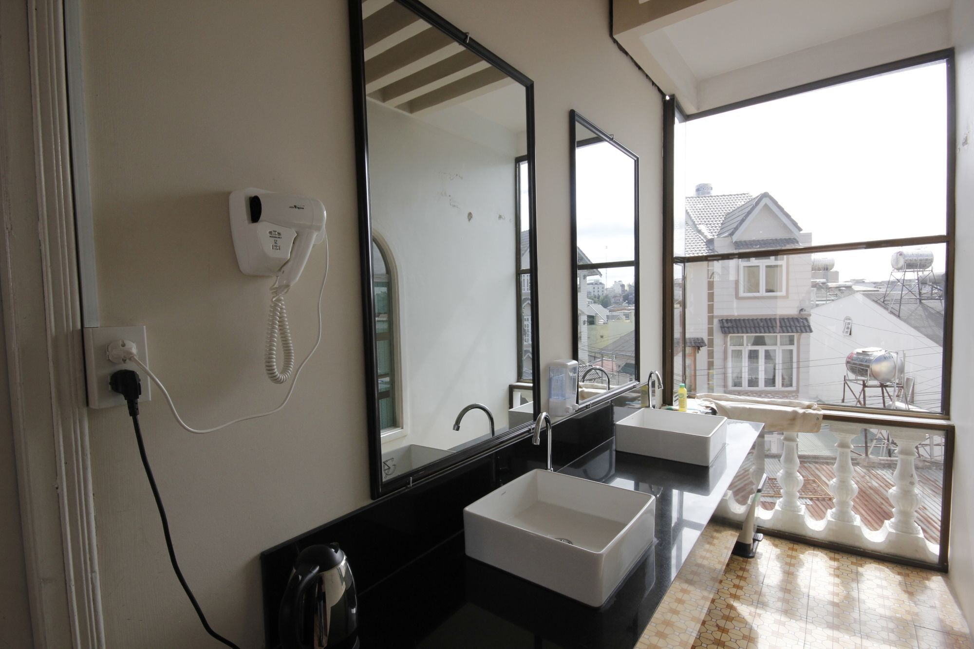Binh Yen Hotel Да Лат Екстериор снимка
